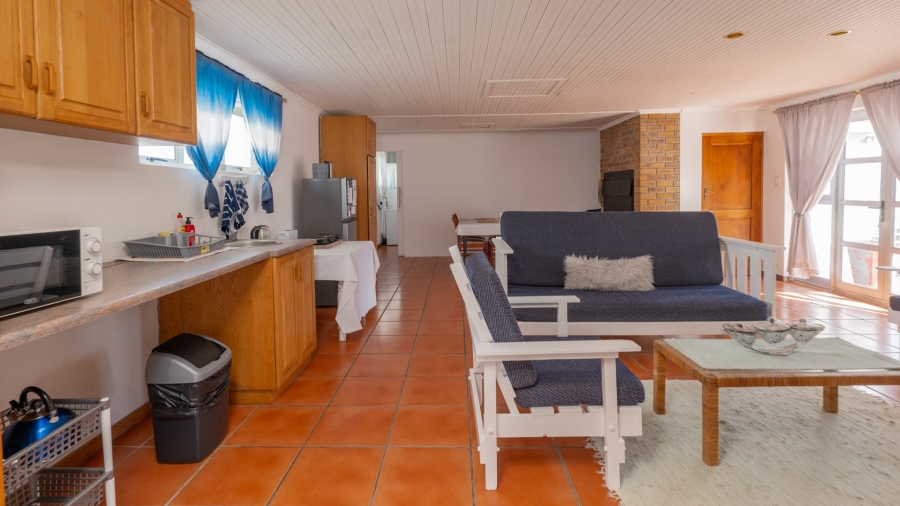 7 Bedroom Property for Sale in Struisbaai Western Cape